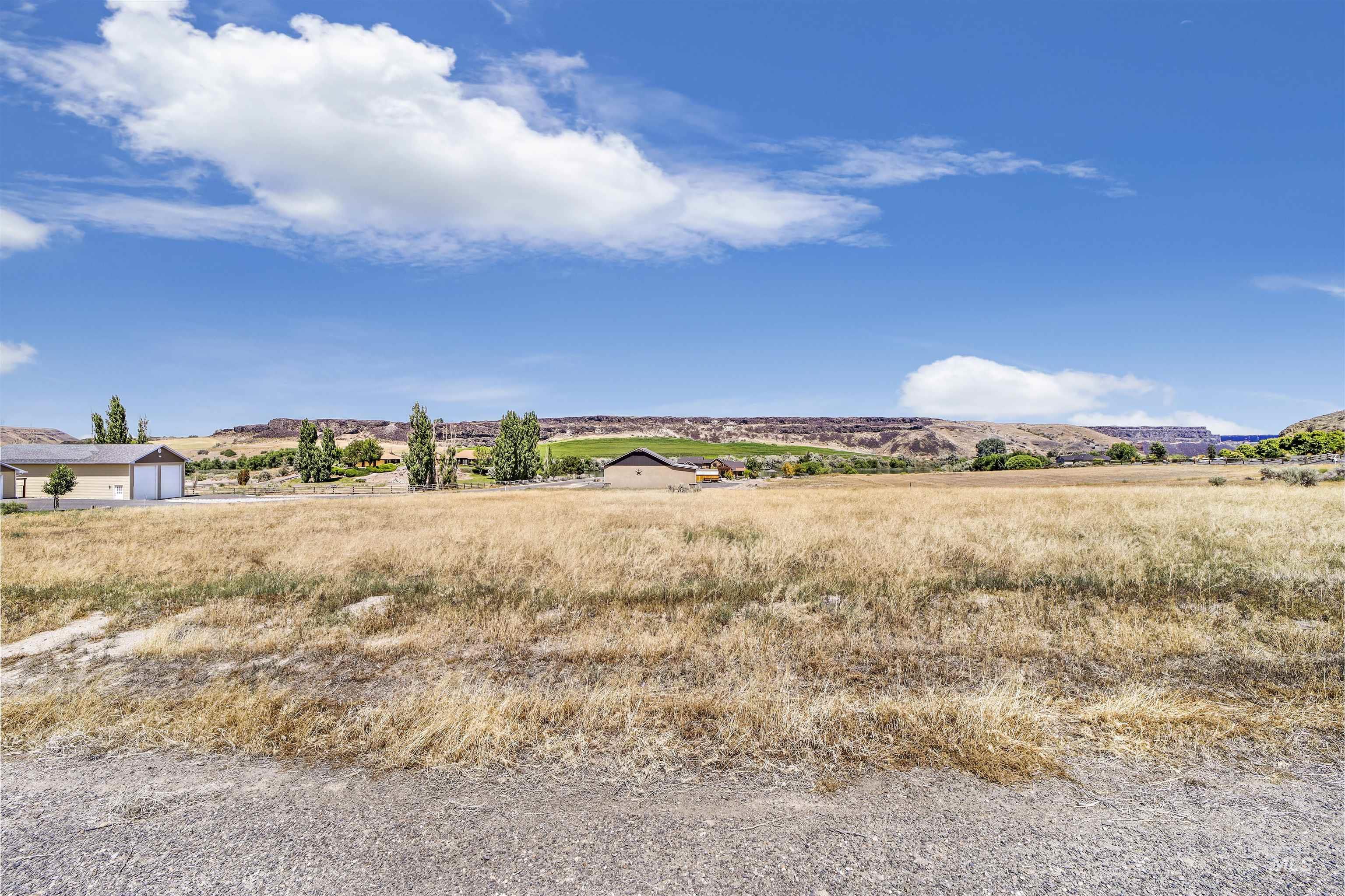 140 Sawyer Dr, Buhl, Idaho 83316, Land For Sale, Price $265,000,MLS 98977074