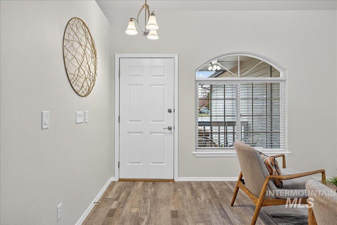 9480 W Wakefield Court, Garden City, Idaho 83714, 3 Bedrooms, 2 Bathrooms, Residential For Sale, Price $450,000, 98977076