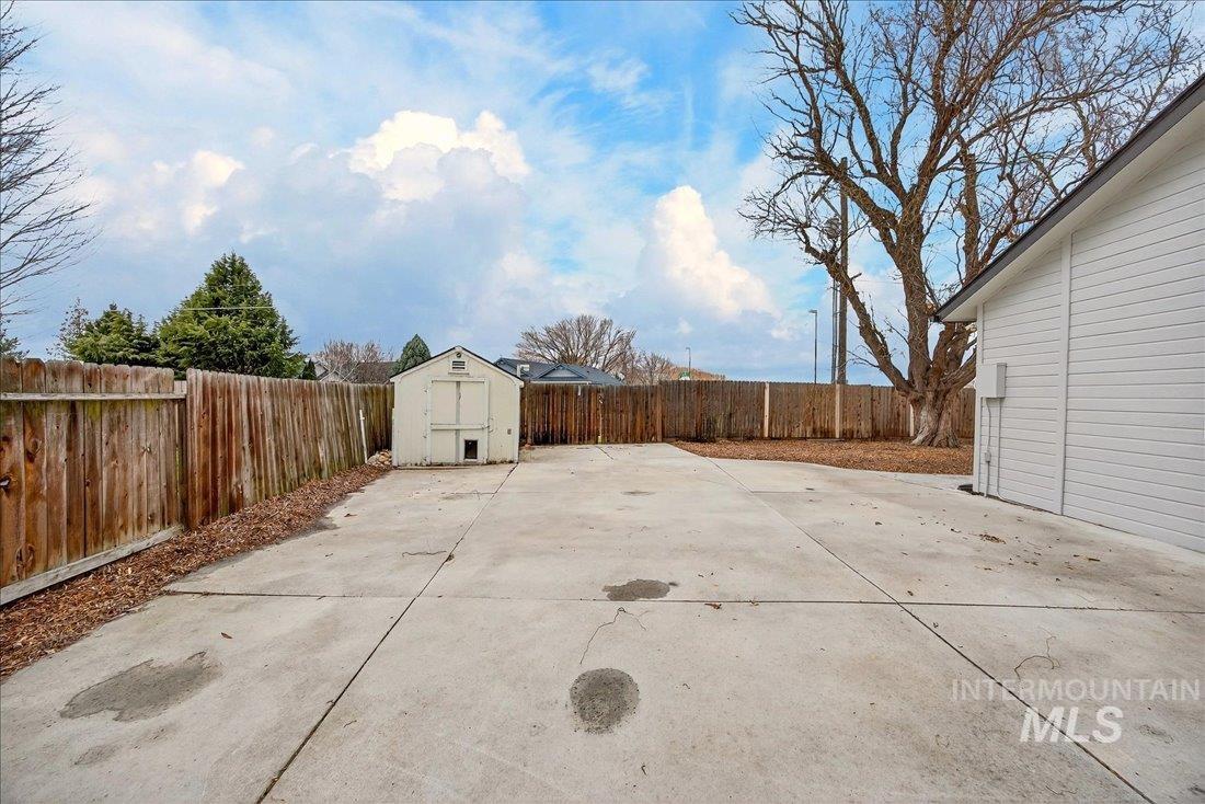 9480 W Wakefield Court, Garden City, Idaho 83714, 3 Bedrooms, 2 Bathrooms, Residential For Sale, Price $450,000, 98977076