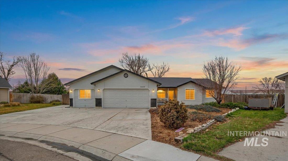9480 W Wakefield Court, Garden City, Idaho 83714, 3 Bedrooms, 2 Bathrooms, Residential For Sale, Price $450,000, 98977076