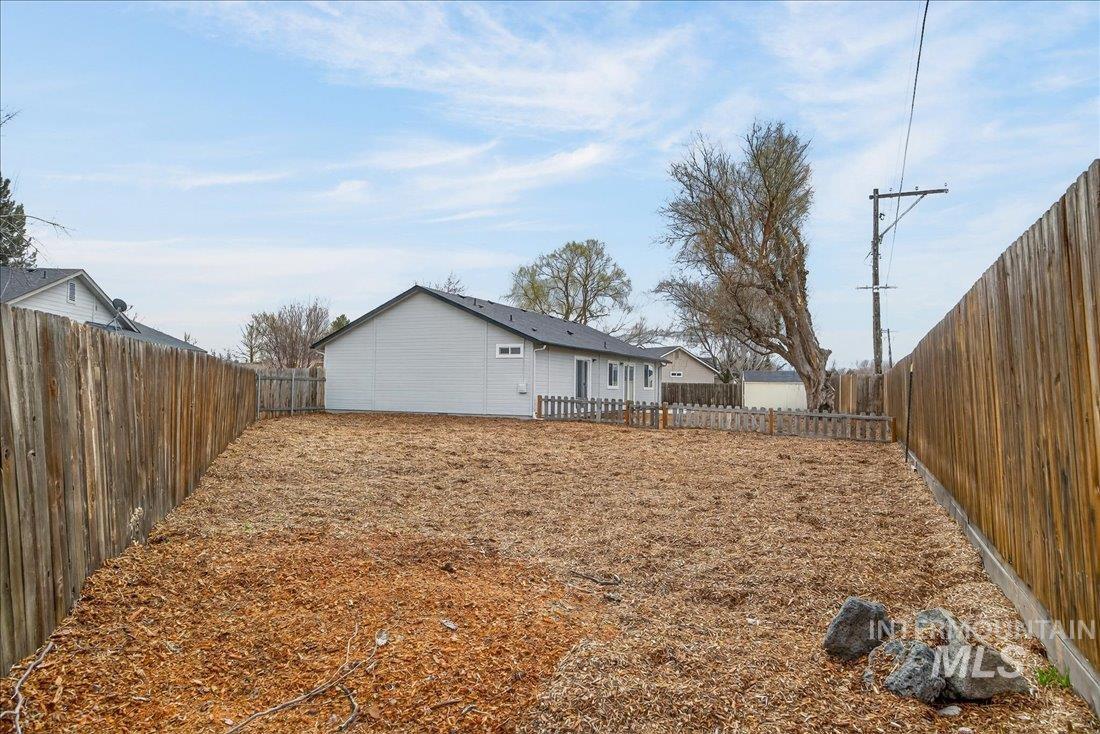 9480 W Wakefield Court, Garden City, Idaho 83714, 3 Bedrooms, 2 Bathrooms, Residential For Sale, Price $450,000, 98977076