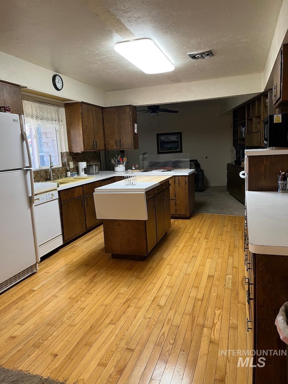 760 Alameda Drive, Ontario, Oregon 97914, 3 Bedrooms, 3.5 Bathrooms, Residential For Sale, Price $398,000, 98977077