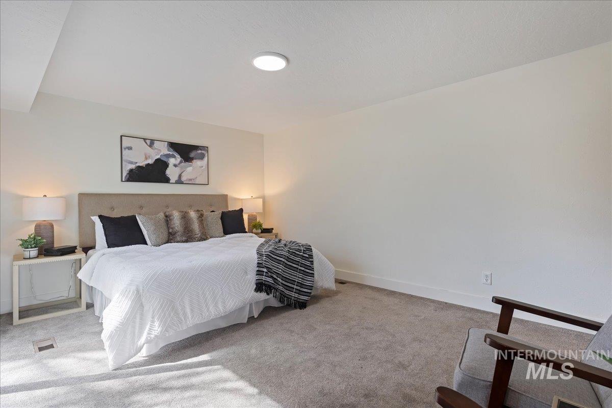 709 Vista Terrace, Nampa, Idaho 83686, 4 Bedrooms, 2.5 Bathrooms, Residential For Sale, Price $525,000,MLS 98977078