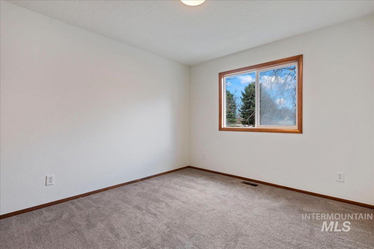 709 Vista Terrace, Nampa, Idaho 83686, 4 Bedrooms, 2.5 Bathrooms, Residential For Sale, Price $525,000, 98977078