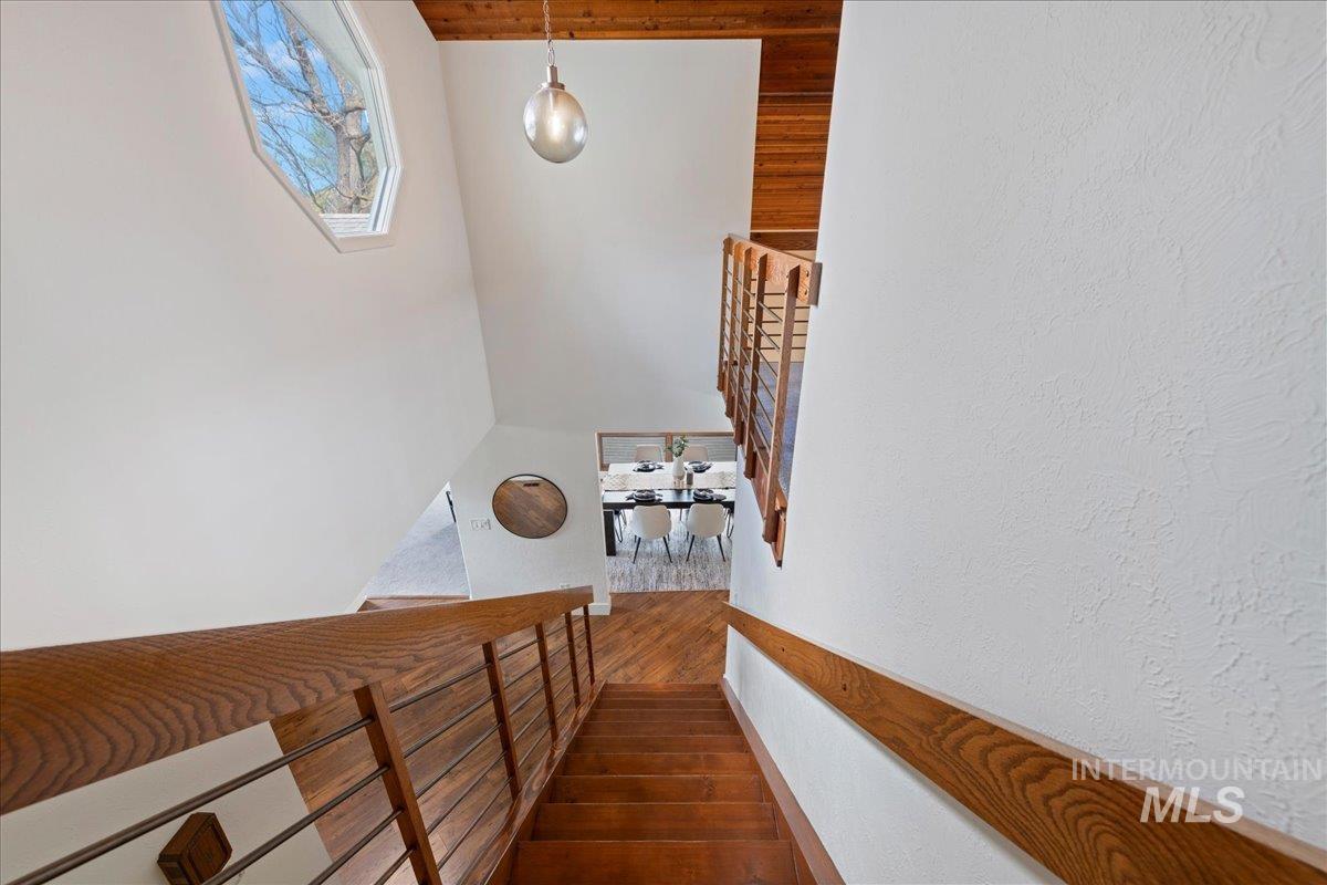 709 Vista Terrace, Nampa, Idaho 83686, 4 Bedrooms, 2.5 Bathrooms, Residential For Sale, Price $525,000,MLS 98977078