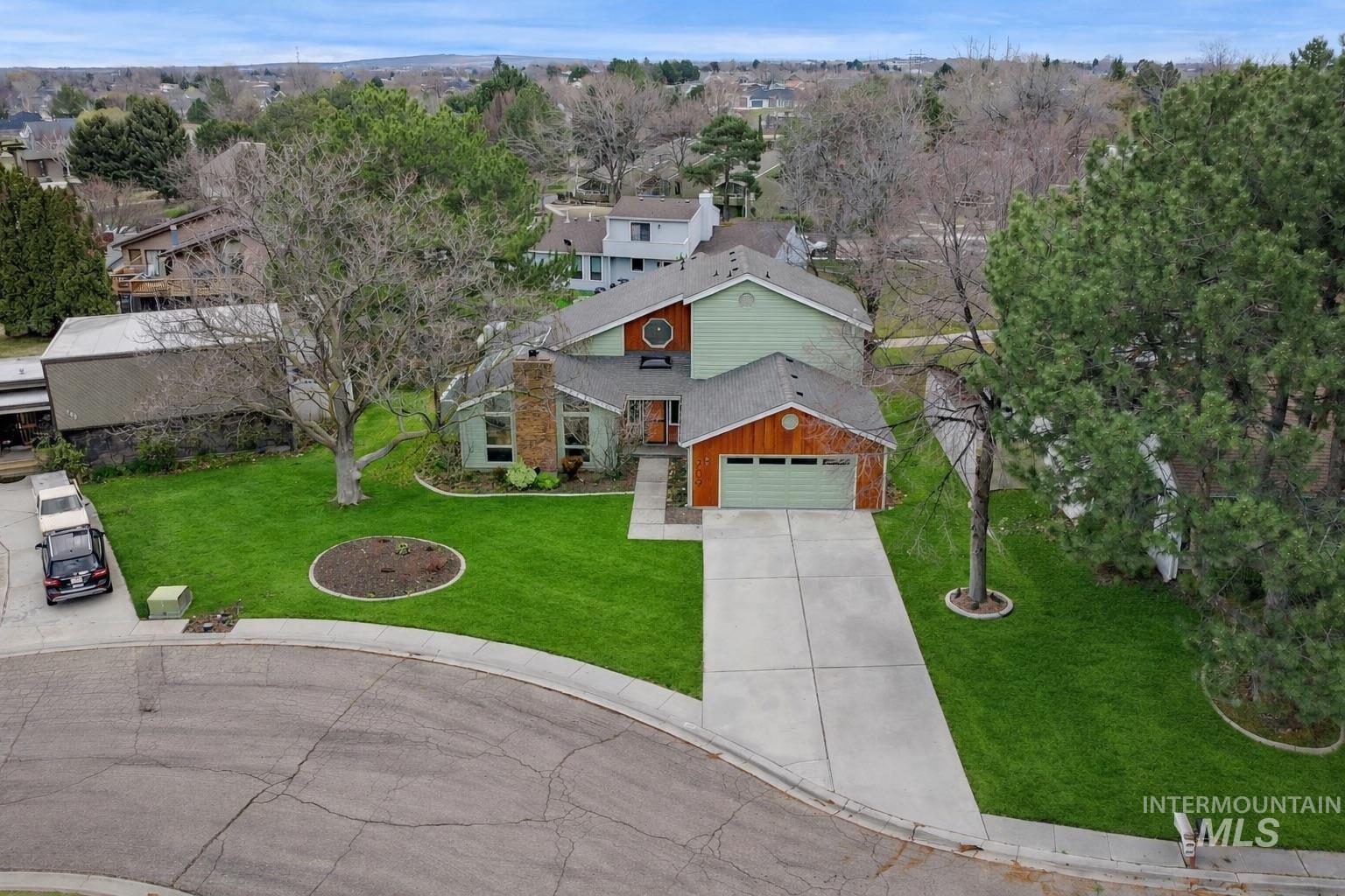 709 Vista Terrace, Nampa, Idaho 83686, 4 Bedrooms, 2.5 Bathrooms, Residential For Sale, Price $525,000,MLS 98977078