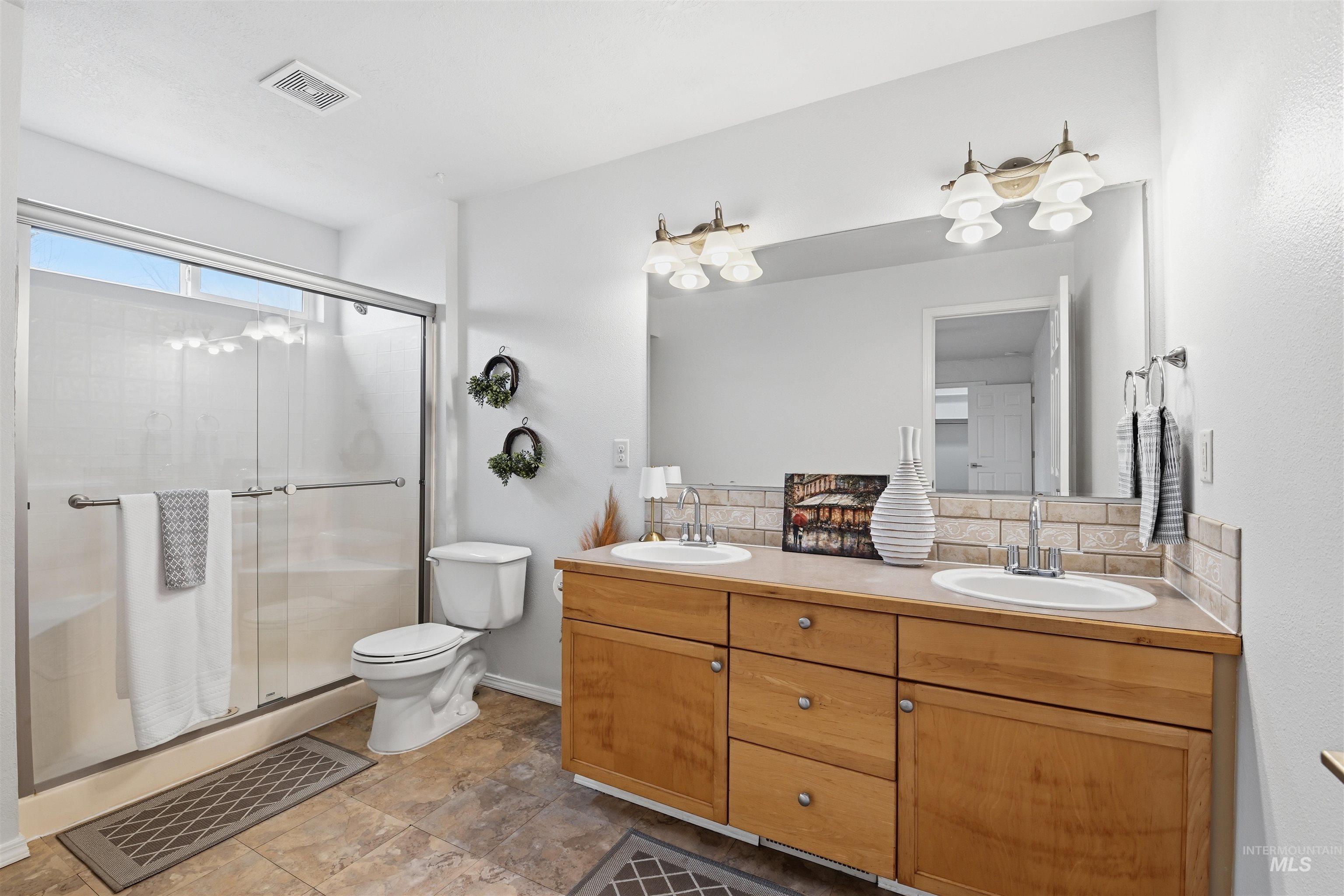 7301 E Nottingham, Nampa, Idaho 83687-8147, 3 Bedrooms, 2 Bathrooms, Residential For Sale, Price $389,000, 98977079