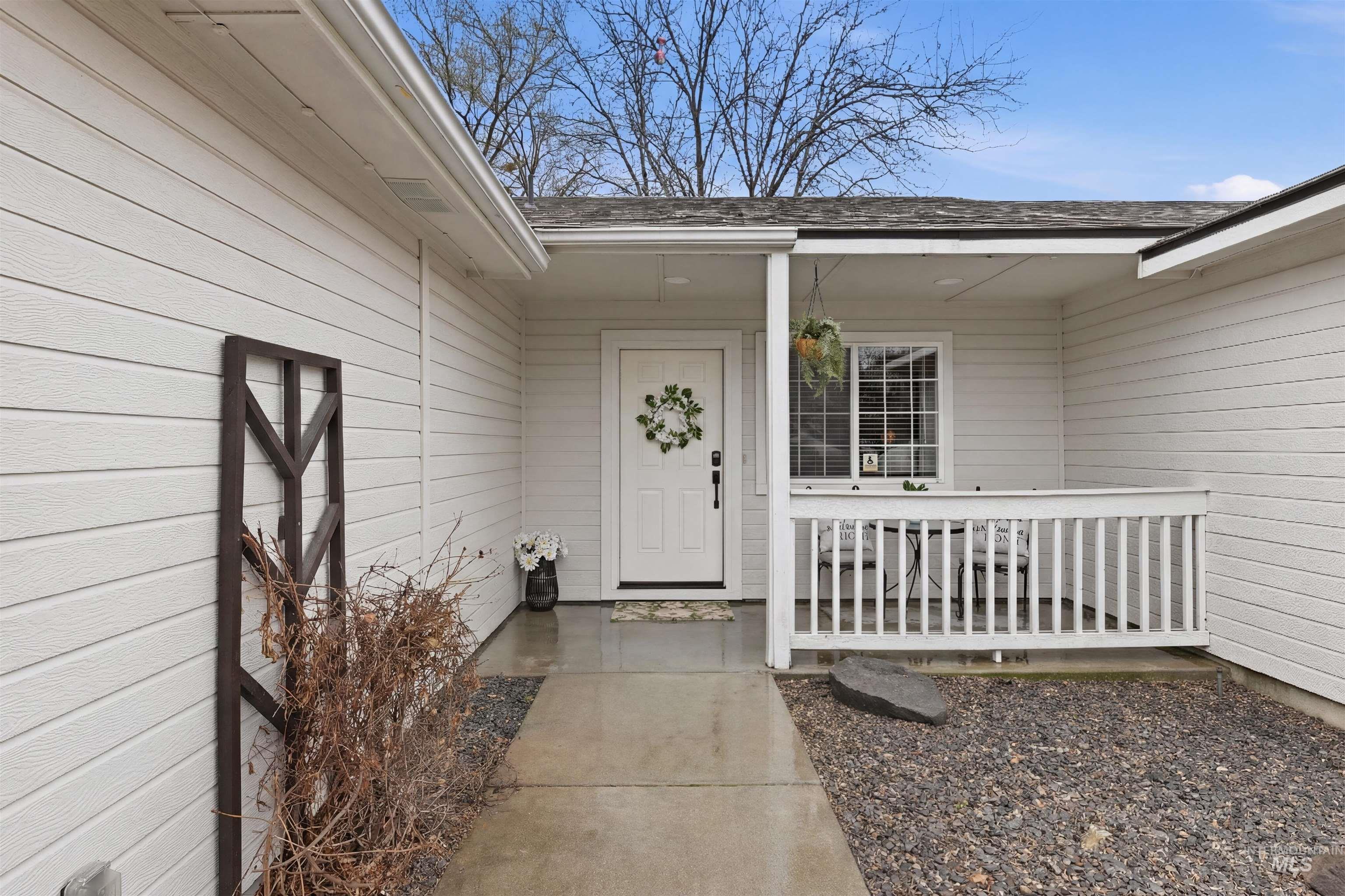 7301 E Nottingham, Nampa, Idaho 83687-8147, 3 Bedrooms, 2 Bathrooms, Residential For Sale, Price $389,000, 98977079