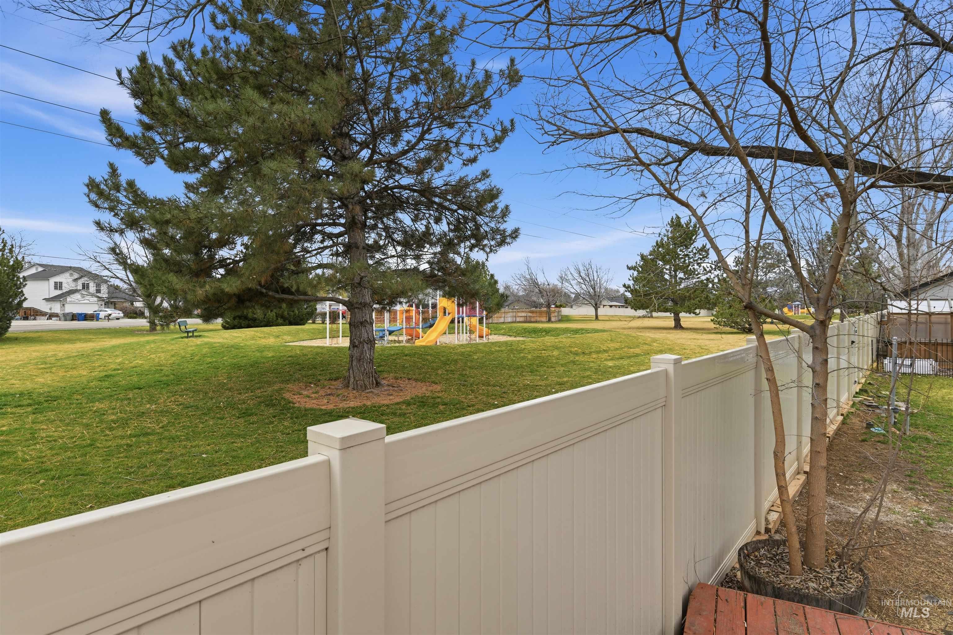 7301 E Nottingham, Nampa, Idaho 83687-8147, 3 Bedrooms, 2 Bathrooms, Residential For Sale, Price $389,000, 98977079