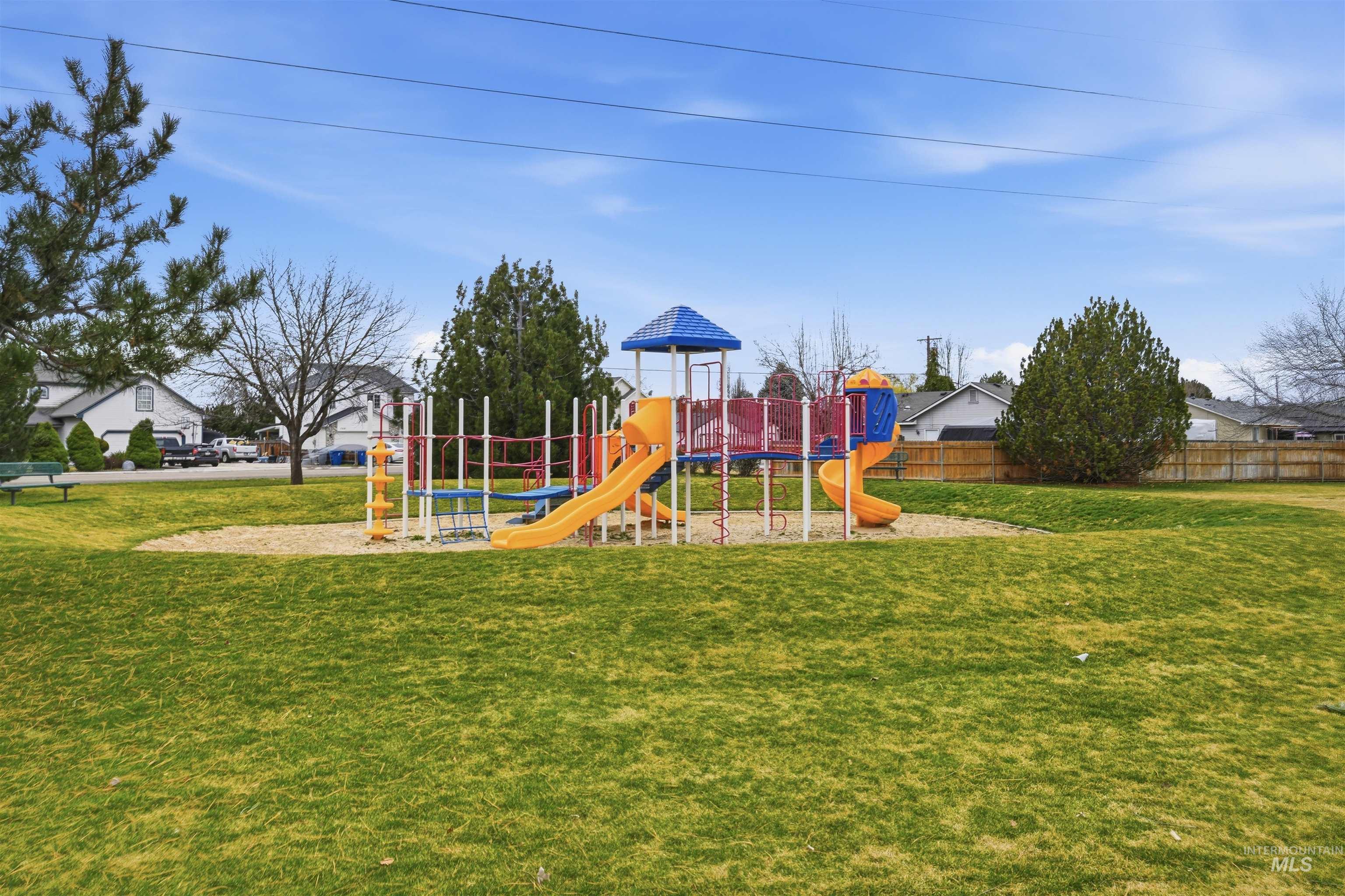 7301 E Nottingham, Nampa, Idaho 83687-8147, 3 Bedrooms, 2 Bathrooms, Residential For Sale, Price $389,000, 98977079