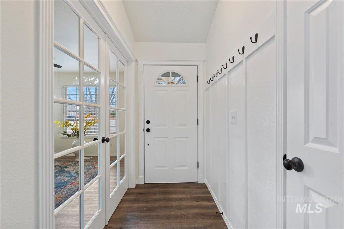 4468 S Pinerest Way, Boise, Idaho 83716, 3 Bedrooms, 2 Bathrooms, Residential For Sale, Price $489,999,MLS 98977080