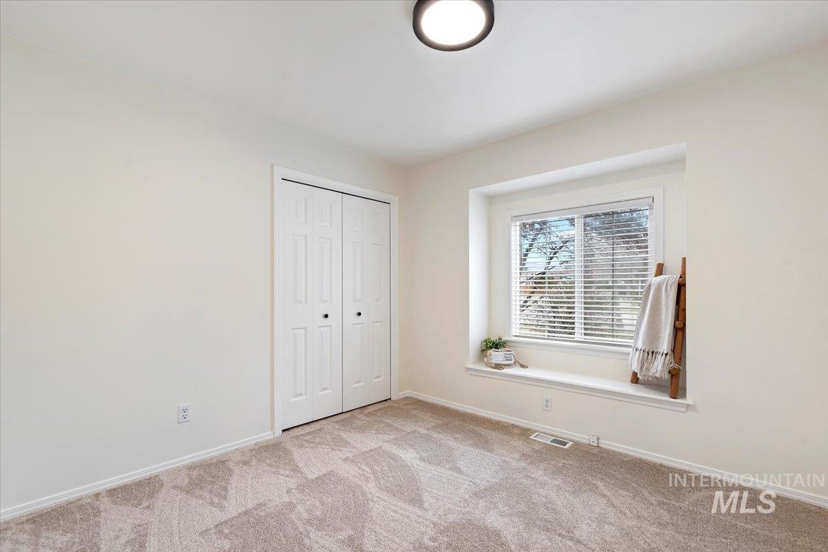 4468 S Pinerest Way, Boise, Idaho 83716, 3 Bedrooms, 2 Bathrooms, Residential For Sale, Price $489,999,MLS 98977080