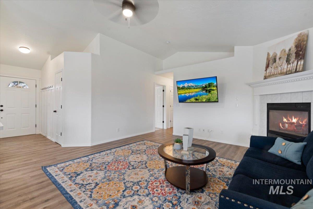 4468 S Pinerest Way, Boise, Idaho 83716, 3 Bedrooms, 2 Bathrooms, Residential For Sale, Price $489,999,MLS 98977080