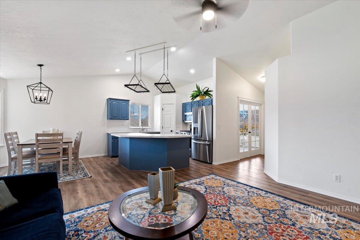 4468 S Pinerest Way, Boise, Idaho 83716, 3 Bedrooms, 2 Bathrooms, Residential For Sale, Price $489,999,MLS 98977080