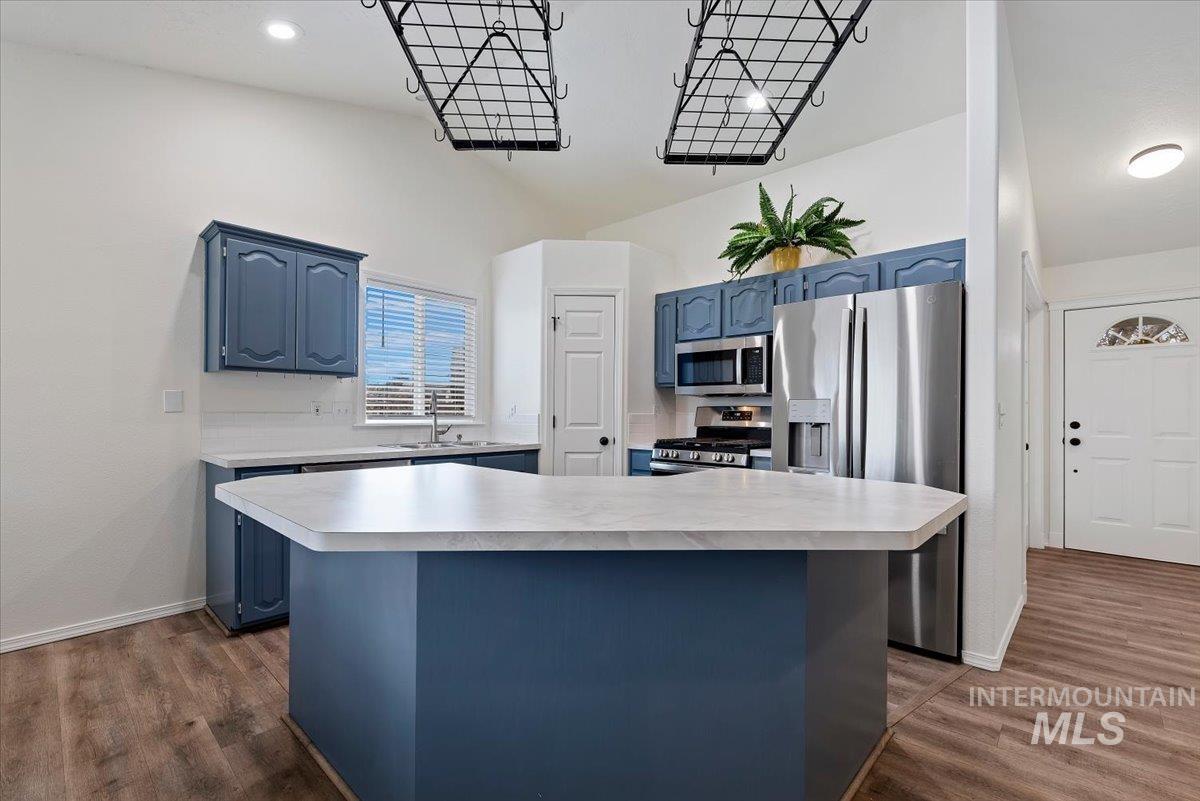 4468 S Pinerest Way, Boise, Idaho 83716, 3 Bedrooms, 2 Bathrooms, Residential For Sale, Price $489,999,MLS 98977080