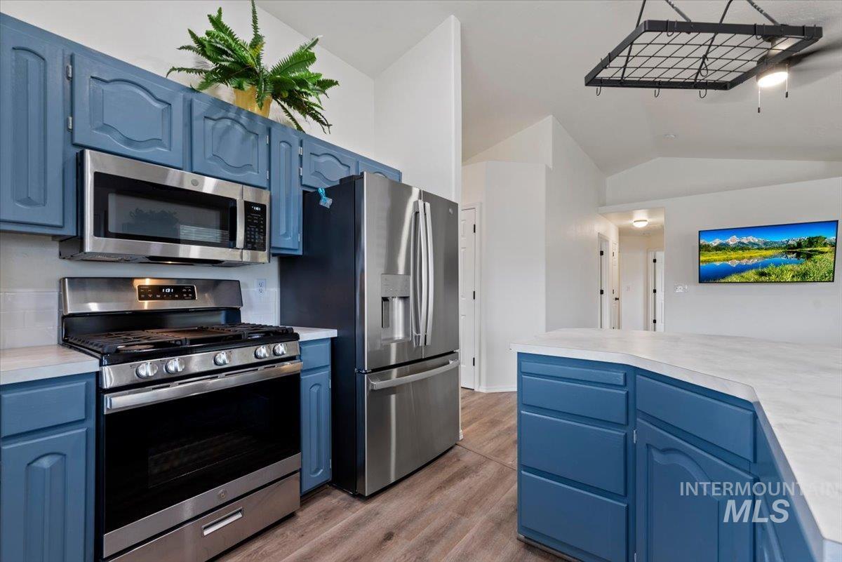 4468 S Pinerest Way, Boise, Idaho 83716, 3 Bedrooms, 2 Bathrooms, Residential For Sale, Price $489,999,MLS 98977080