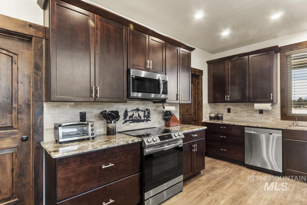 1884 Little Pine Road, Donnelly, Idaho 83615, 2 Bedrooms, 2 Bathrooms, Residential For Sale, Price $1,250,000,MLS 98977081