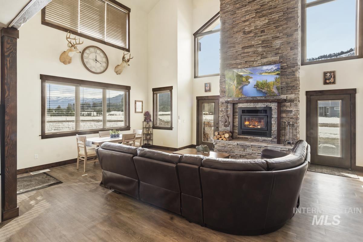 1884 Little Pine Road, Donnelly, Idaho 83615, 3 Bedrooms, 2 Bathrooms, Residential For Sale, Price $1,199,900,MLS 98977081