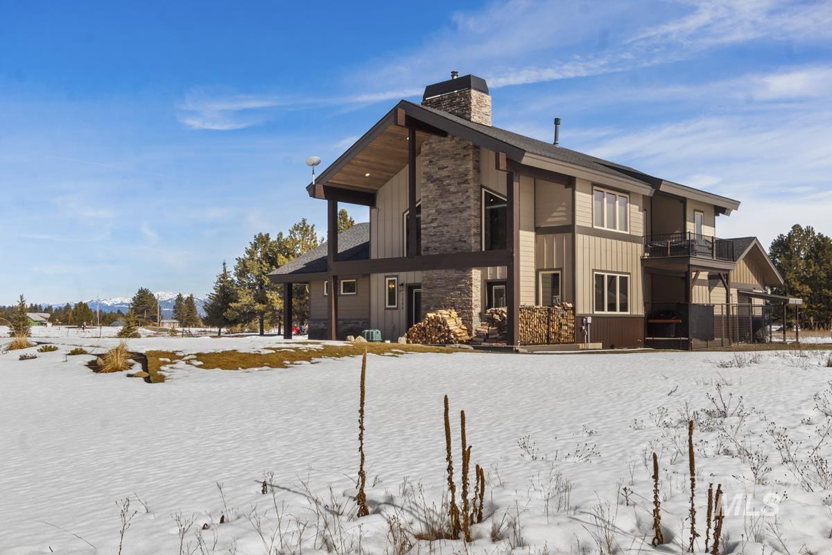 1884 Little Pine Road, Donnelly, Idaho 83615, 2 Bedrooms, 2 Bathrooms, Residential For Sale, Price $1,250,000,MLS 98977081