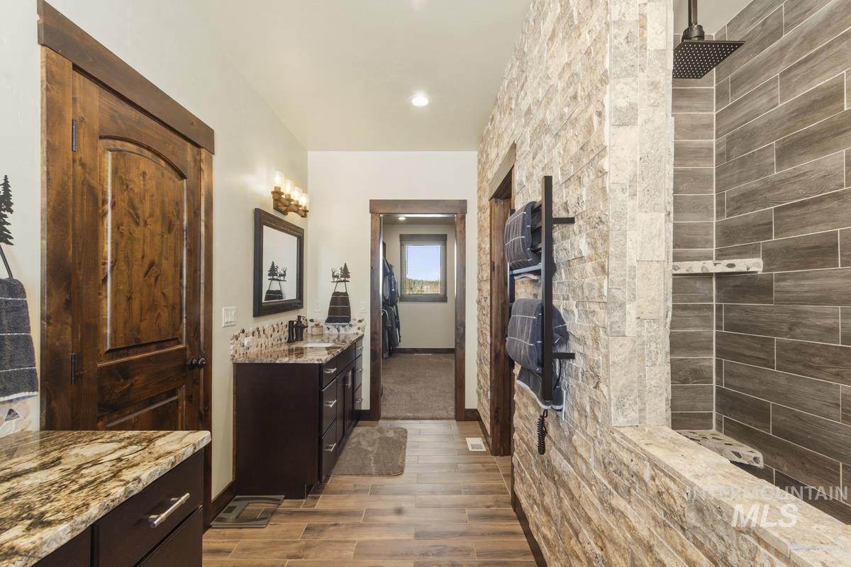 1884 Little Pine Road, Donnelly, Idaho 83615, 3 Bedrooms, 2 Bathrooms, Residential For Sale, Price $1,199,900,MLS 98977081