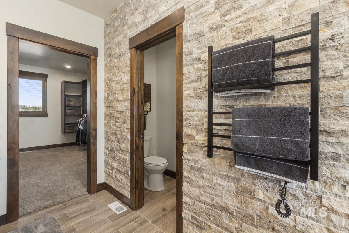 1884 Little Pine Road, Donnelly, Idaho 83615, 3 Bedrooms, 2 Bathrooms, Residential For Sale, Price $1,199,900,MLS 98977081