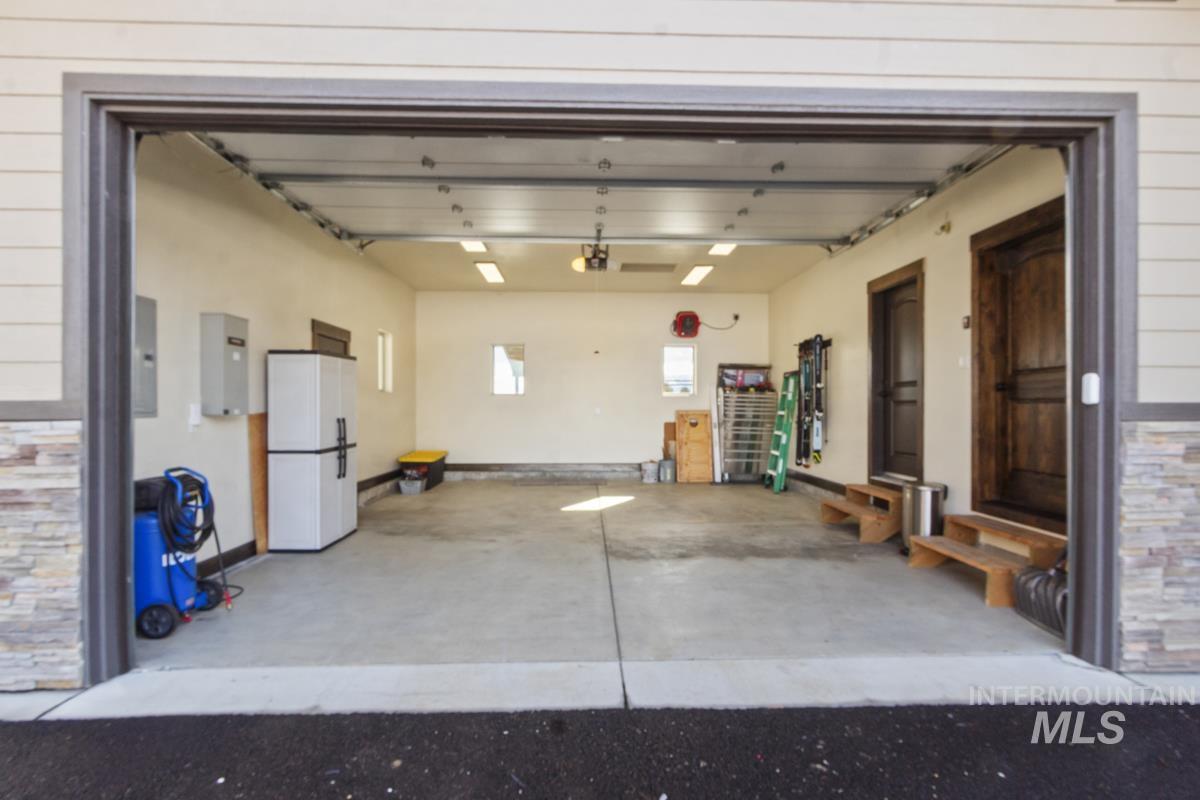 1884 Little Pine Road, Donnelly, Idaho 83615, 2 Bedrooms, 2 Bathrooms, Residential For Sale, Price $1,250,000,MLS 98977081