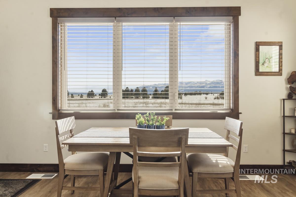 1884 Little Pine Road, Donnelly, Idaho 83615, 2 Bedrooms, 2 Bathrooms, Residential For Sale, Price $1,250,000,MLS 98977081