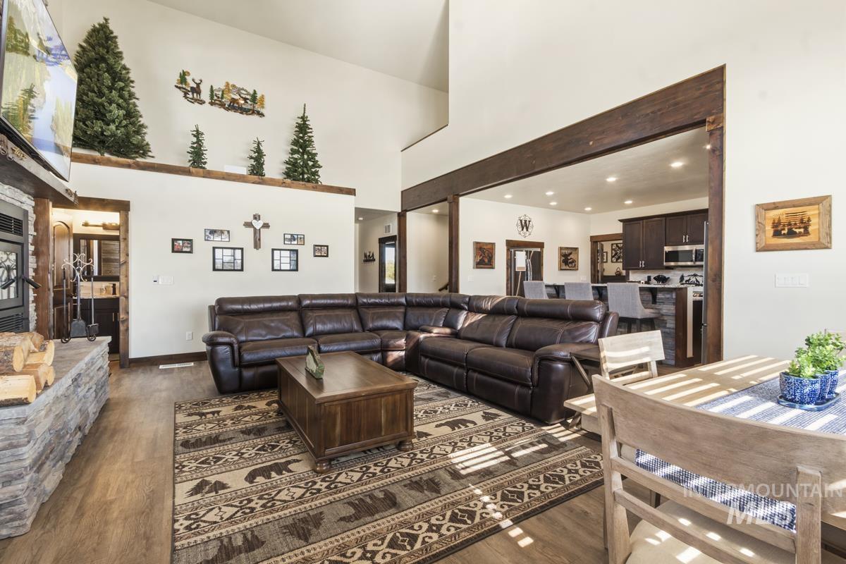 1884 Little Pine Road, Donnelly, Idaho 83615, 3 Bedrooms, 2 Bathrooms, Residential For Sale, Price $1,199,900,MLS 98977081