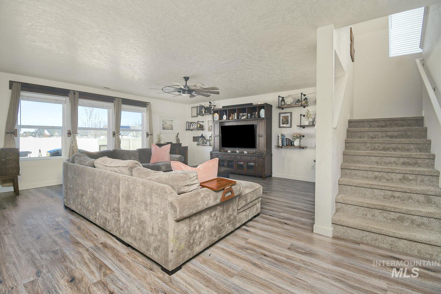 12074 W Yorkstone Drive, Nampa, Idaho 83651, 4 Bedrooms, 3 Bathrooms, Residential For Sale, Price $461,900,MLS 98977082