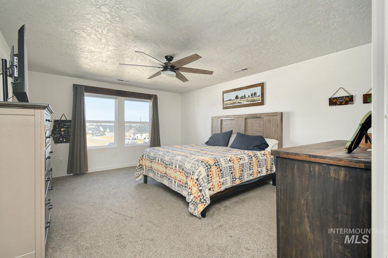 12074 W Yorkstone Drive, Nampa, Idaho 83651, 4 Bedrooms, 3 Bathrooms, Residential For Sale, Price $461,900,MLS 98977082