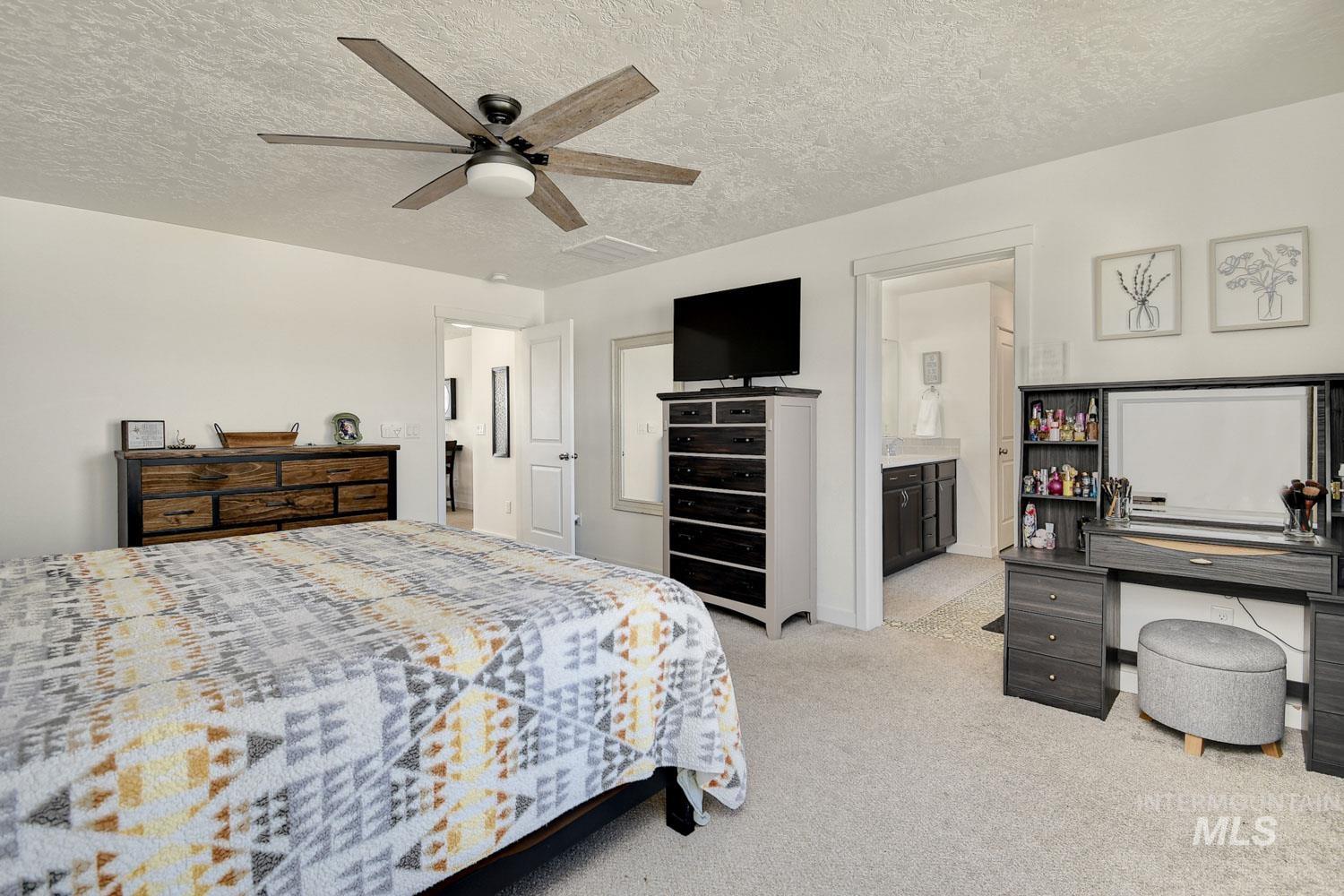 12074 W Yorkstone Drive, Nampa, Idaho 83651, 4 Bedrooms, 3 Bathrooms, Residential For Sale, Price $461,900,MLS 98977082