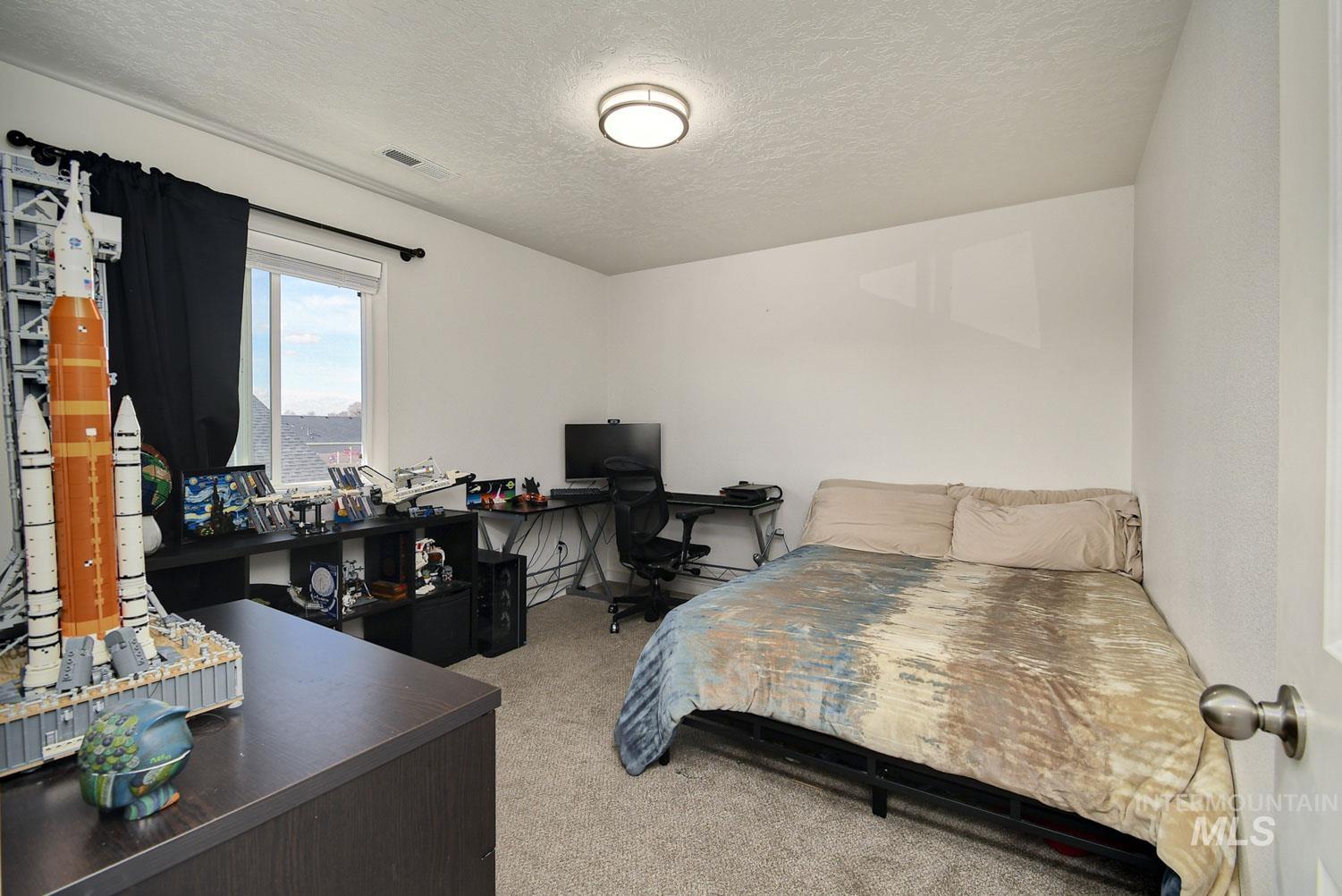 12074 W Yorkstone Drive, Nampa, Idaho 83651, 4 Bedrooms, 3 Bathrooms, Residential For Sale, Price $461,900,MLS 98977082