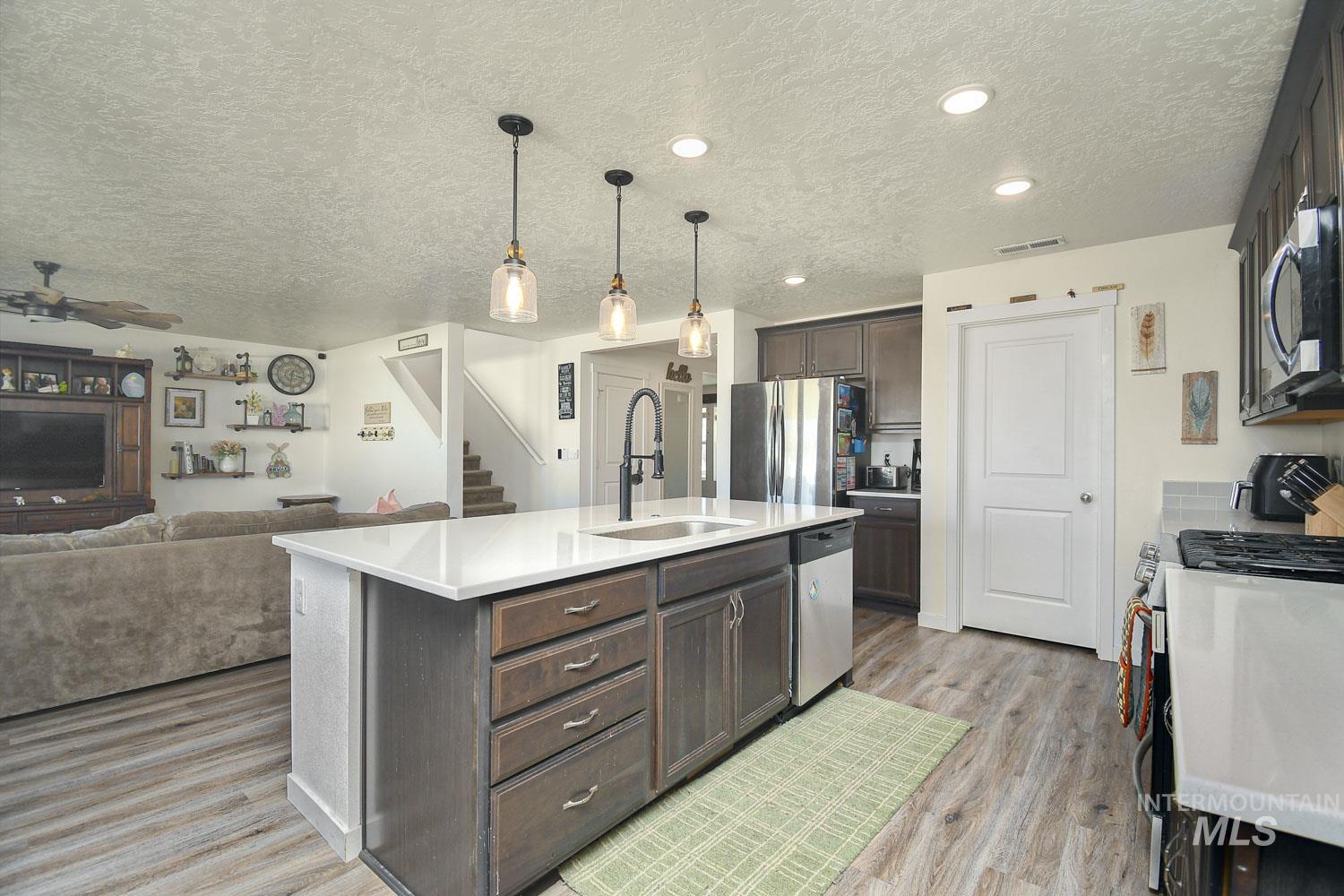 12074 W Yorkstone Drive, Nampa, Idaho 83651, 4 Bedrooms, 3 Bathrooms, Residential For Sale, Price $461,900,MLS 98977082