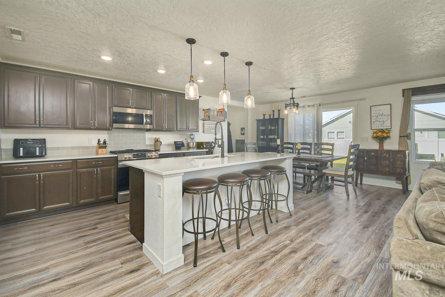 12074 W Yorkstone Drive, Nampa, Idaho 83651, 4 Bedrooms, 3 Bathrooms, Residential For Sale, Price $461,900,MLS 98977082