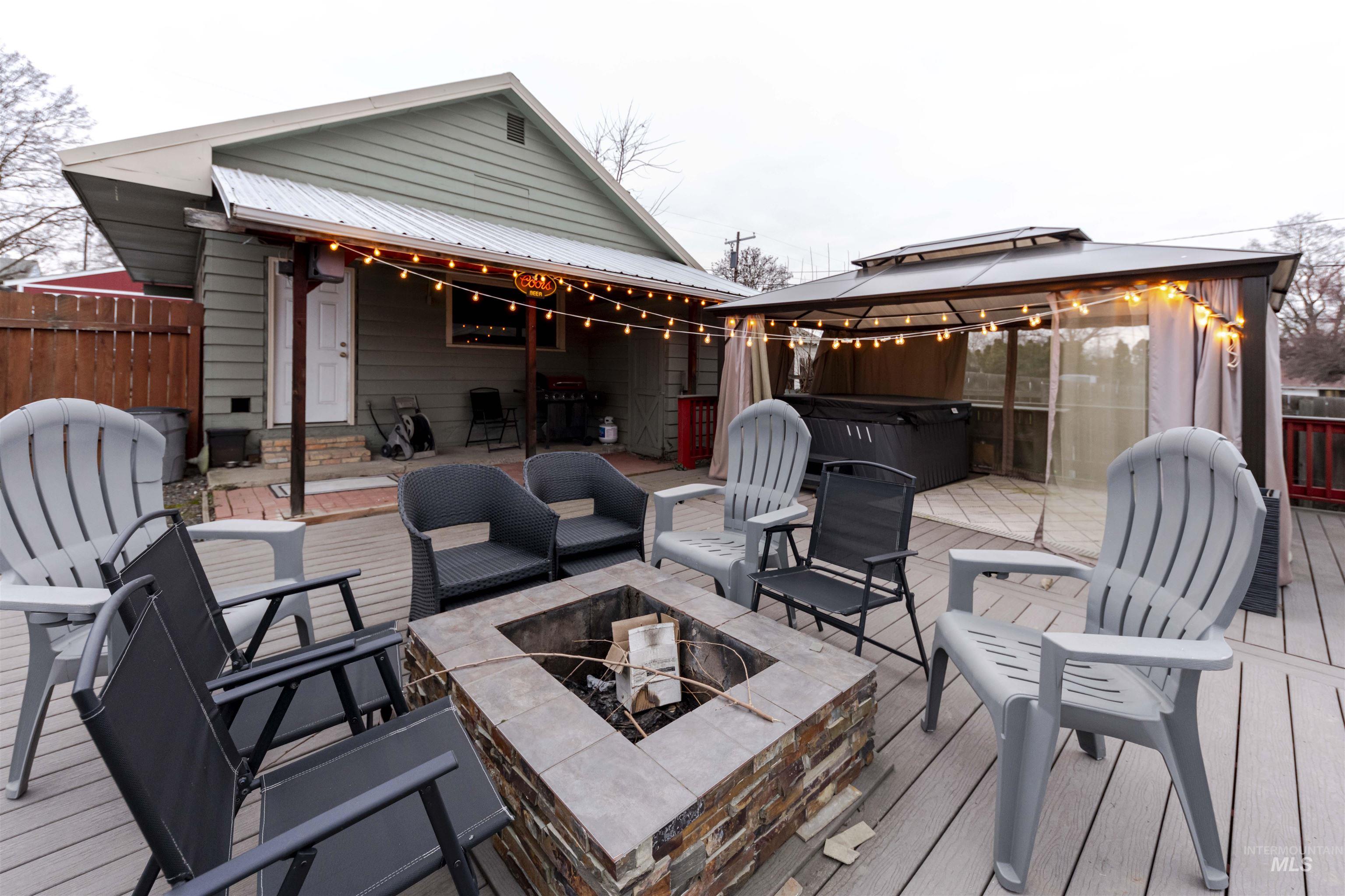 1906 15th Ave, Lewiston, Idaho 83501, 2 Bedrooms, 1 Bathroom, Residential For Sale, Price $370,000, 98977085