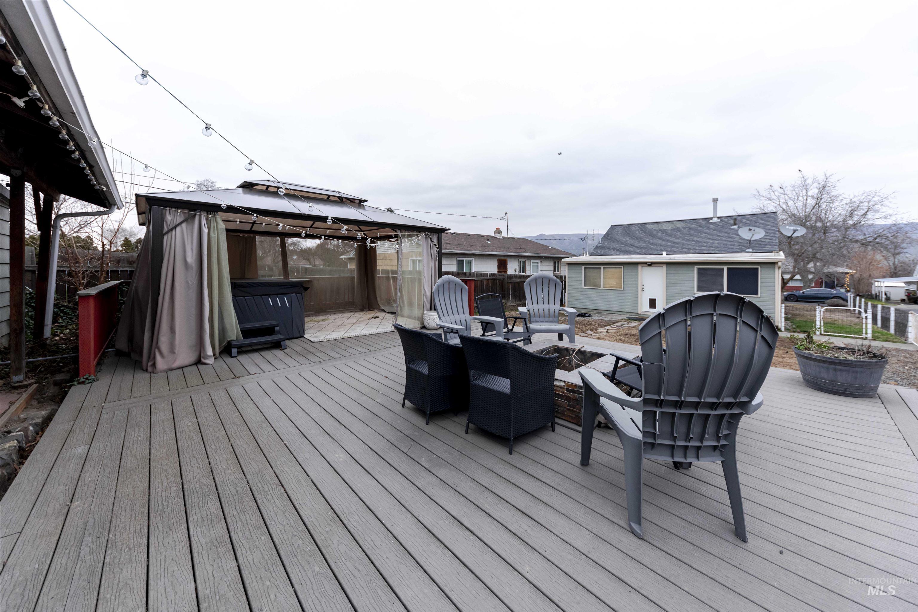 1906 15th Ave, Lewiston, Idaho 83501, 2 Bedrooms, 1.5 Bathrooms, Residential For Sale, Price $365,000,MLS 98977085