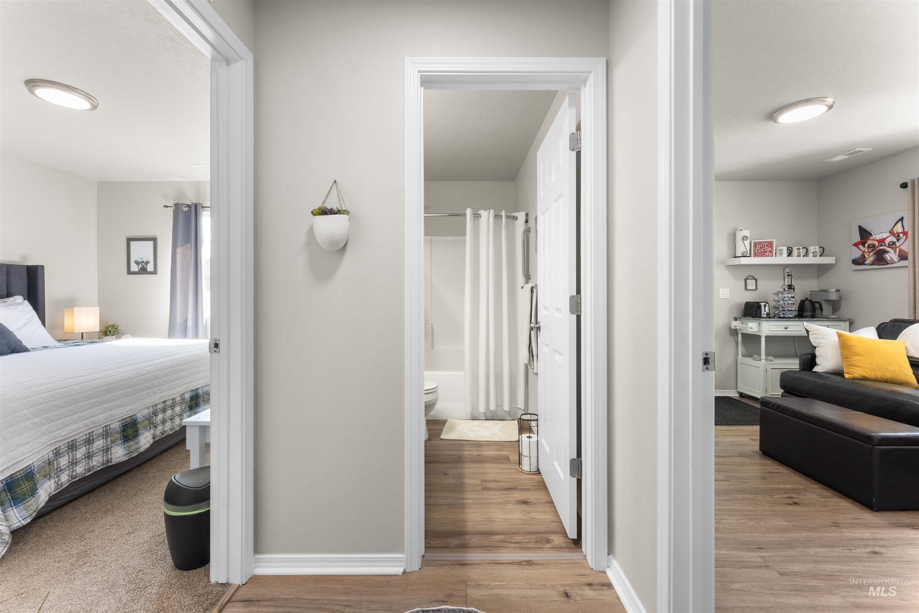 16378 Kelso Way, Caldwell, Idaho 83607, 1 Bedroom, 1 Bathroom, Residential Income For Sale, Price $410,000,MLS 98977086