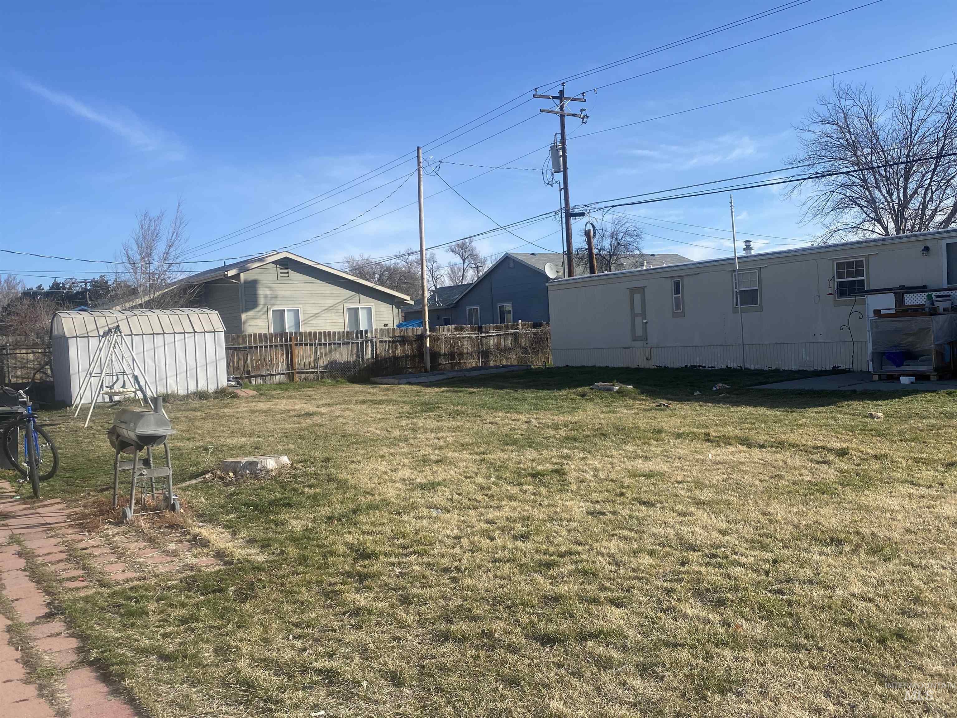 1120 N 3rd E, Mountain Home, Idaho 83647, 2 Bedrooms, 1 Bathroom, Residential For Sale, Price $290,000, 98977088