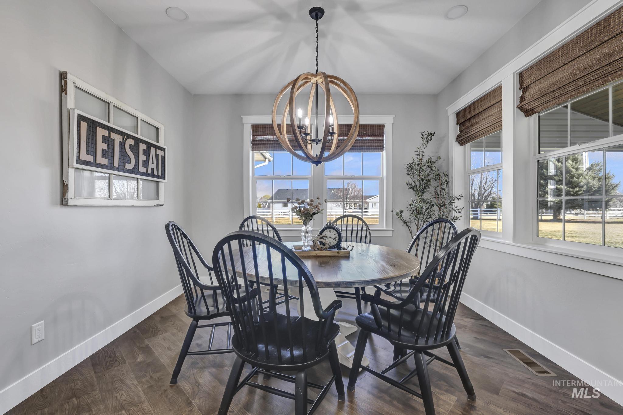 3520 E 3980 N, Kimberly, Idaho 83341, 5 Bedrooms, 3.5 Bathrooms, Residential For Sale, Price $850,000, 98977089