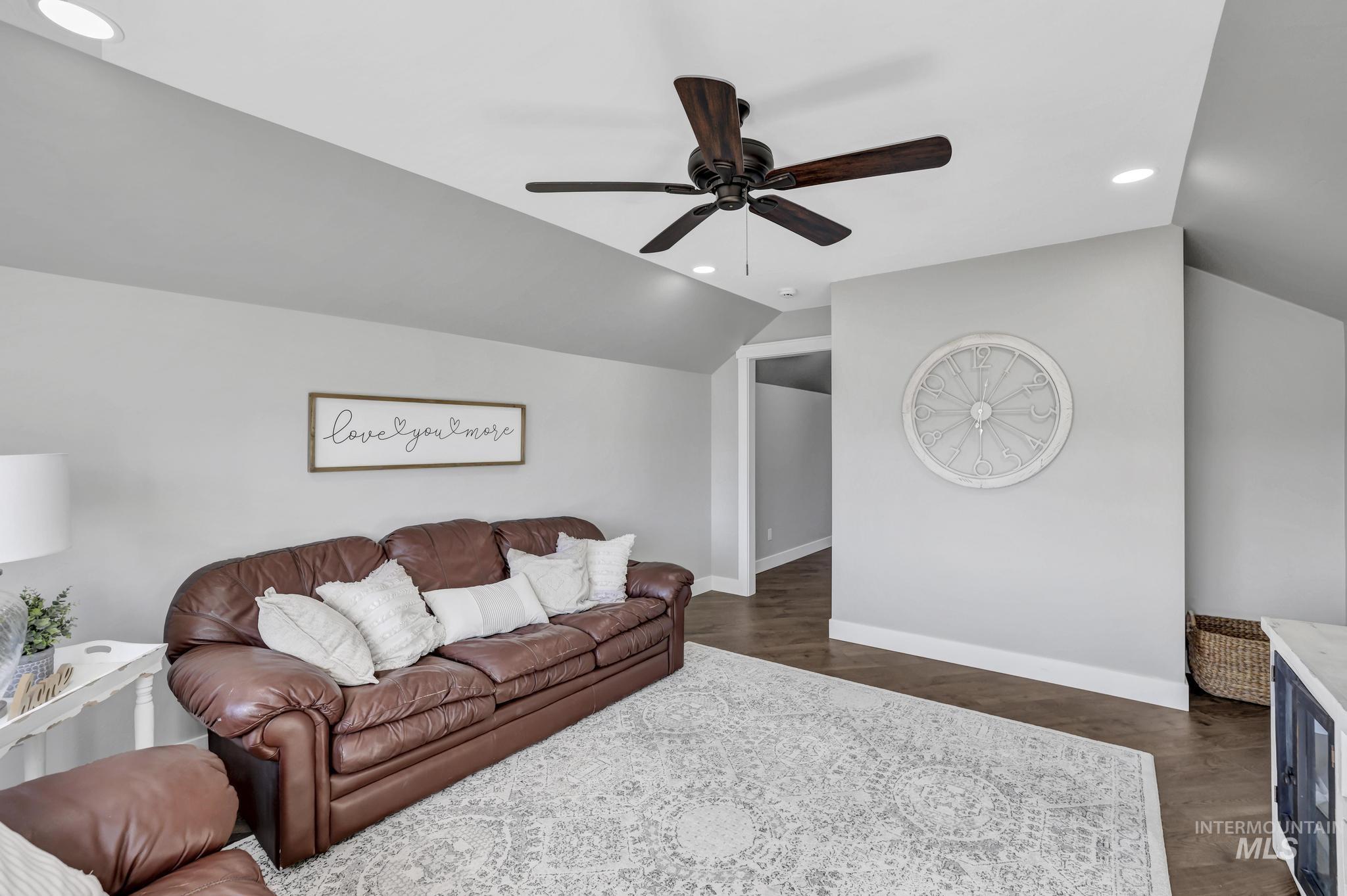 3520 E 3980 N, Kimberly, Idaho 83341, 5 Bedrooms, 3.5 Bathrooms, Residential For Sale, Price $850,000, 98977089