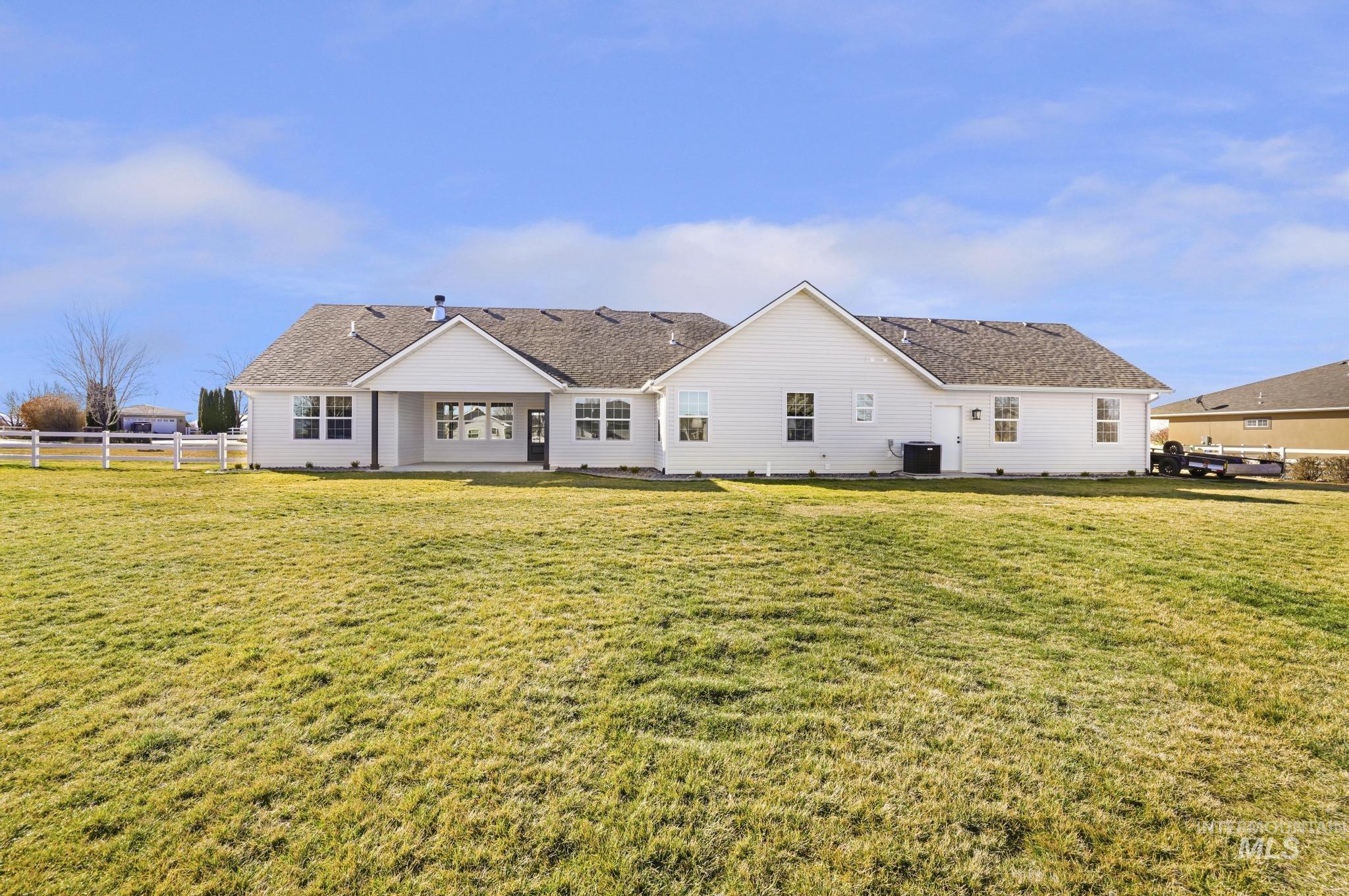 3520 E 3980 N, Kimberly, Idaho 83341, 5 Bedrooms, 3.5 Bathrooms, Residential For Sale, Price $850,000, 98977089