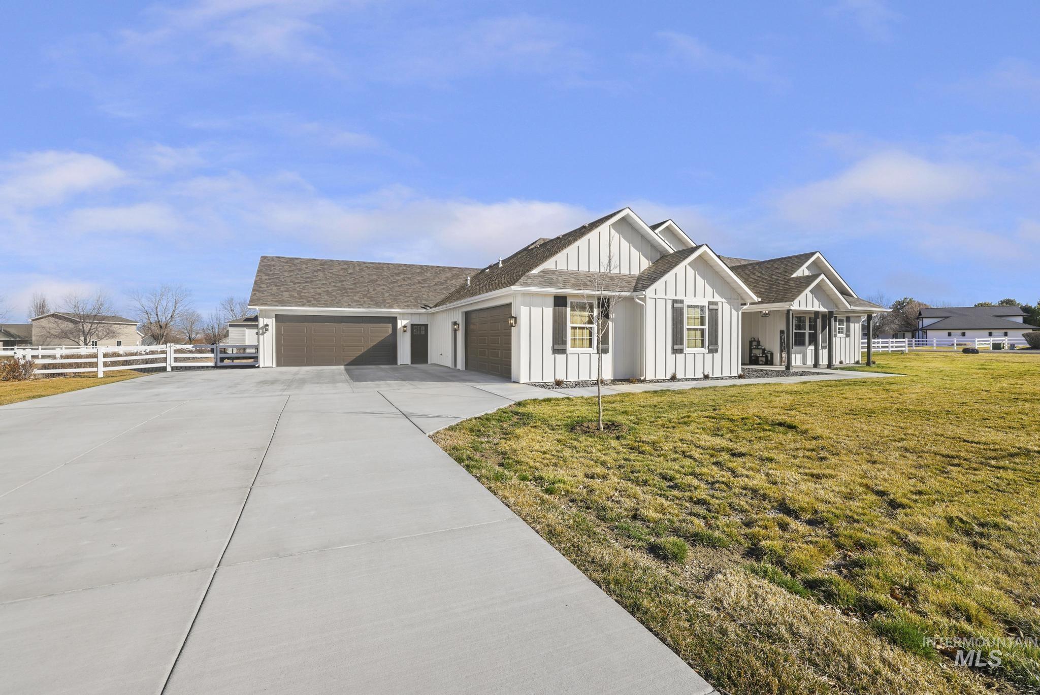 3520 E 3980 N, Kimberly, Idaho 83341, 5 Bedrooms, 3.5 Bathrooms, Residential For Sale, Price $850,000, 98977089