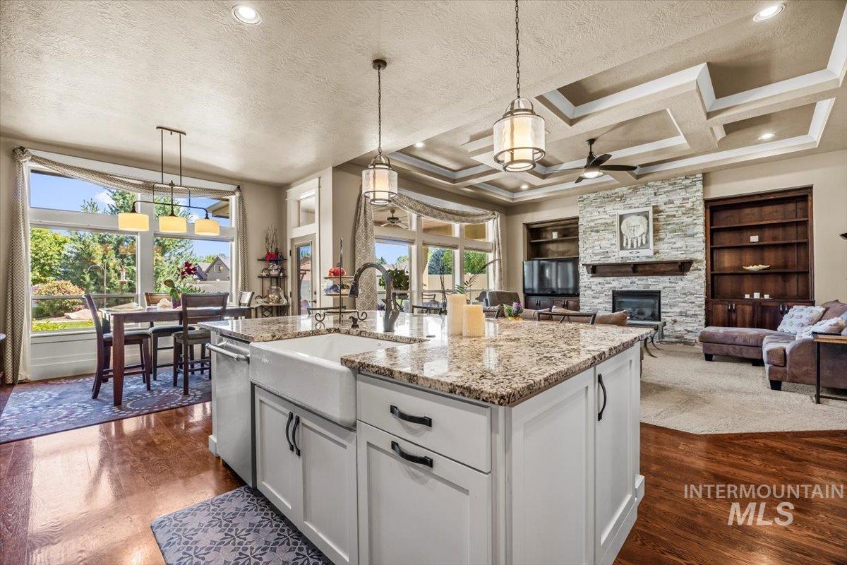 9790 W Golden Rain St., Star, Idaho 83669, 3 Bedrooms, 2.5 Bathrooms, Residential For Sale, Price $799,999, 98977095