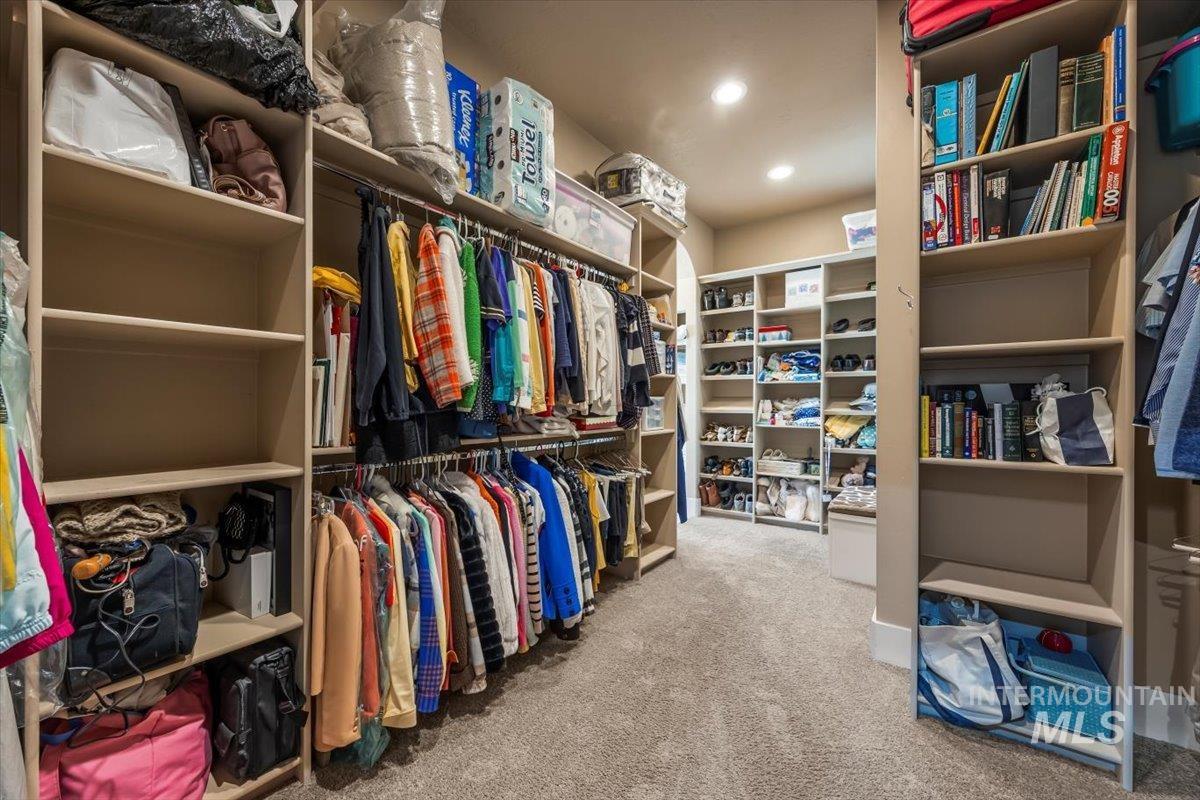 9790 W Golden Rain St., Star, Idaho 83669, 3 Bedrooms, 2.5 Bathrooms, Residential For Sale, Price $799,999, 98977095