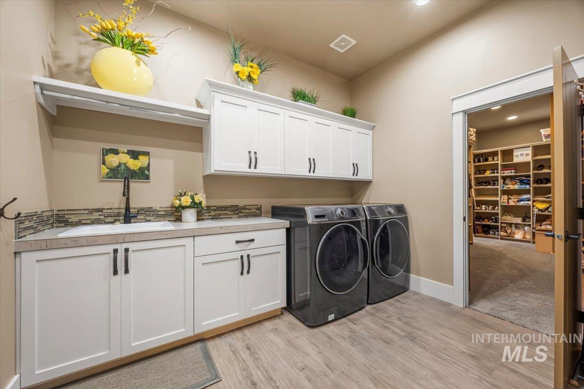 9790 W Golden Rain St., Star, Idaho 83669, 3 Bedrooms, 2.5 Bathrooms, Residential For Sale, Price $799,999, 98977095