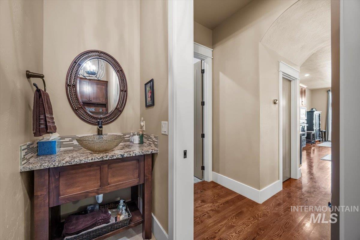 9790 W Golden Rain St., Star, Idaho 83669, 3 Bedrooms, 2.5 Bathrooms, Residential For Sale, Price $799,999, 98977095