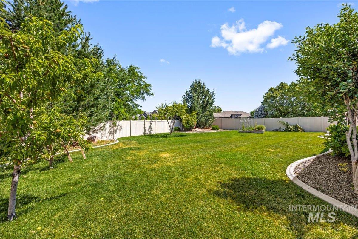 9790 W Golden Rain St., Star, Idaho 83669, 3 Bedrooms, 2.5 Bathrooms, Residential For Sale, Price $799,999, 98977095