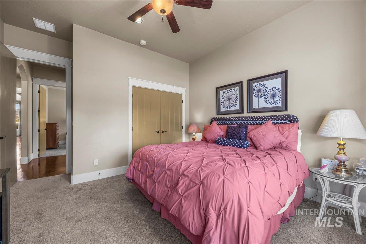 9790 W Golden Rain St., Star, Idaho 83669, 3 Bedrooms, 2.5 Bathrooms, Residential For Sale, Price $799,999, 98977095