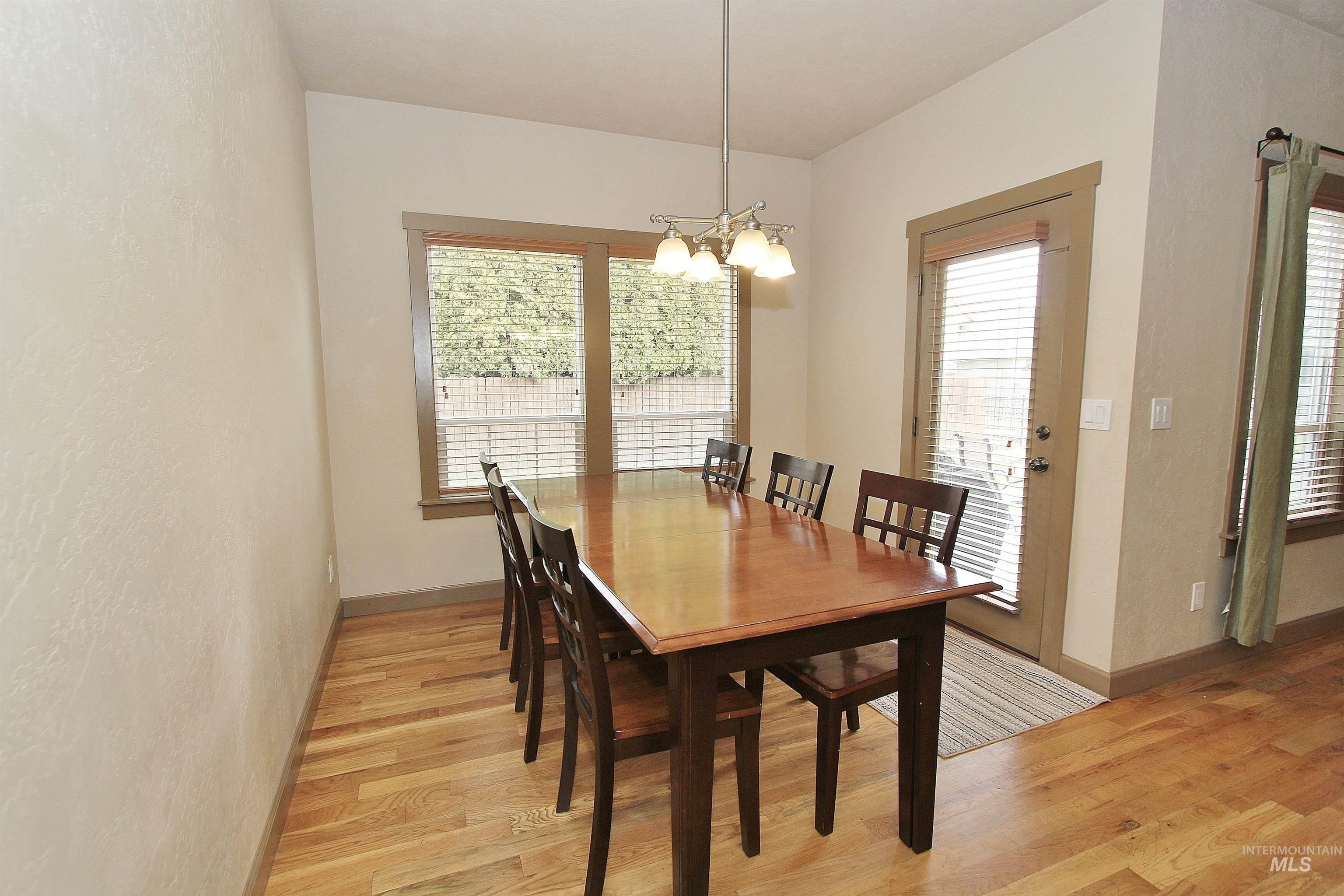 1038 W Yosemite Dr, Meridian, Idaho 83646, 5 Bedrooms, 3 Bathrooms, Residential For Sale, Price $619,000,MLS 98977096