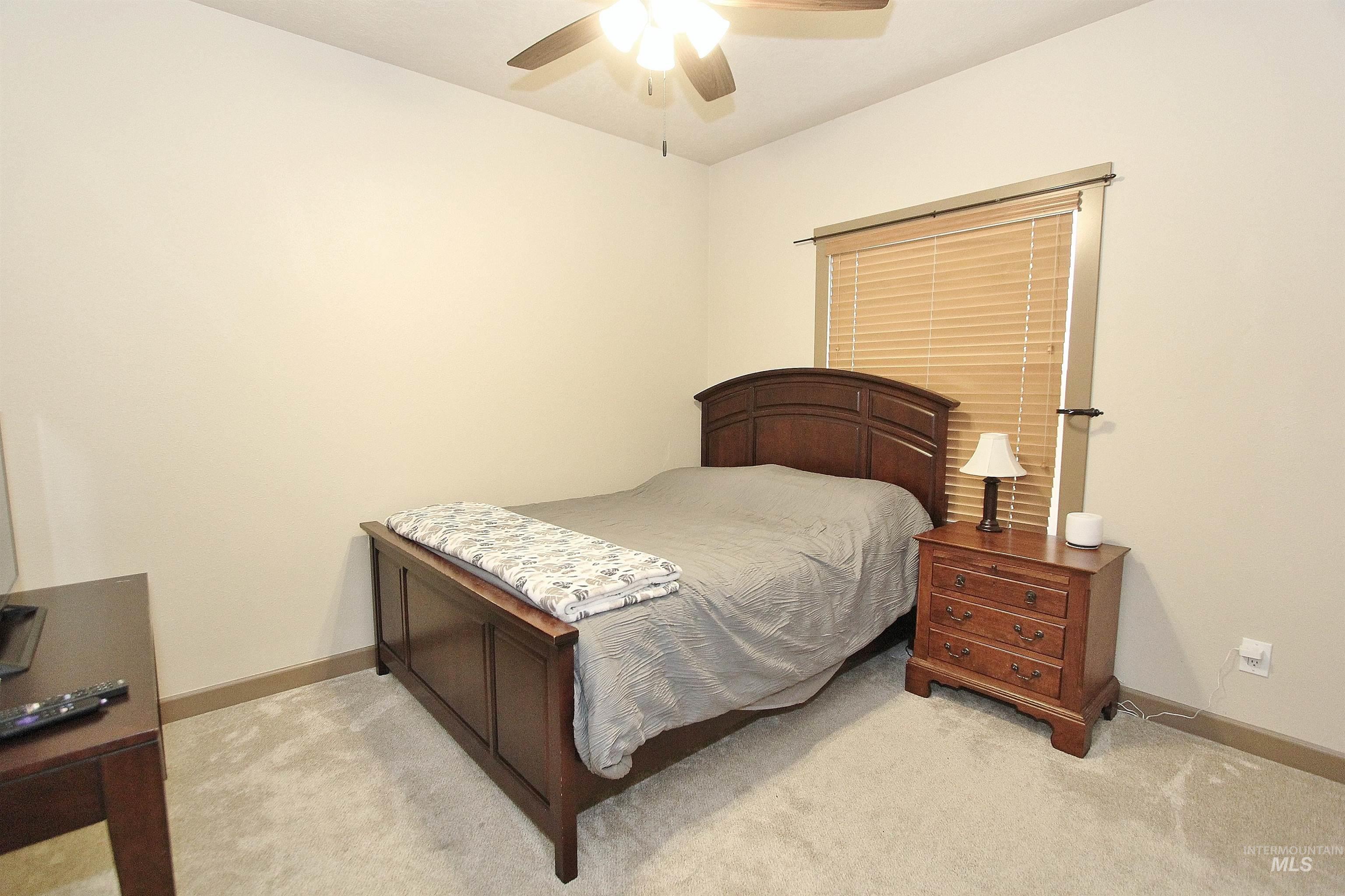 1038 W Yosemite Dr, Meridian, Idaho 83646, 5 Bedrooms, 3 Bathrooms, Residential For Sale, Price $619,000,MLS 98977096